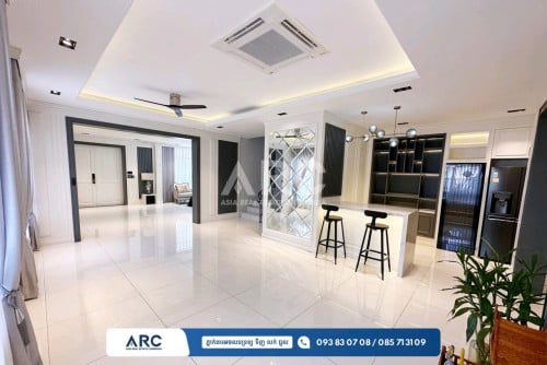 Villa QA for rent at Borey Chip Mong 598