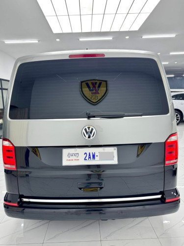 Volkswagen Caravelle តួវែង