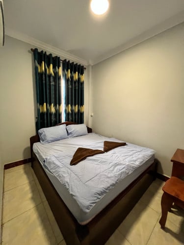 អាគាផ្ទះសំណាក់លក់បន្ទាន់
