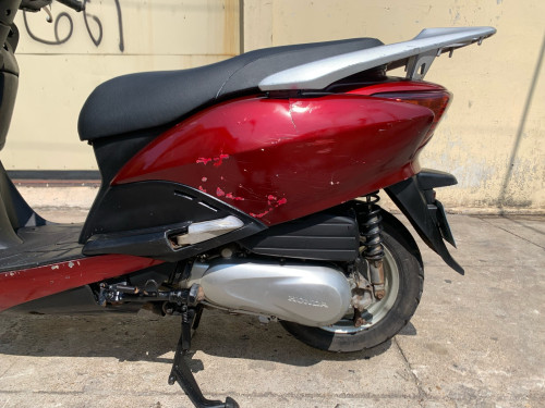 ម៉ូតូលក់​