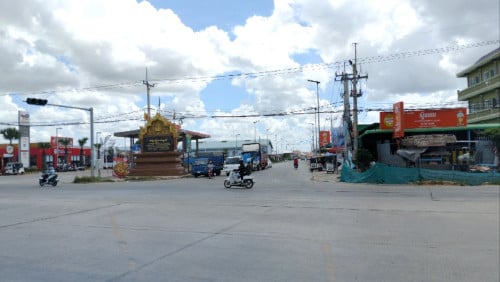 ដីជួល នៅកប់ស្រូវ 0.4$/m2 土地出租 在高斯洛路