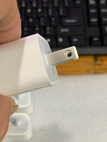 ដុំសាក 20W iPhone iPad ហ្សុីន 100%