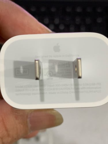 ដុំសាក 20W iPhone iPad ហ្សុីន 100%