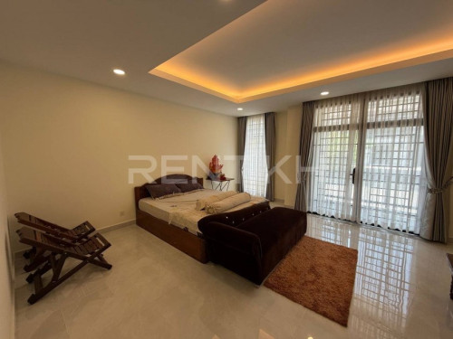វីឡាភ្លោះសម្រាប់ជួលនៅបុរី រិទ្ធ 598 / Twin Villa for Rent at Borey Rith 598