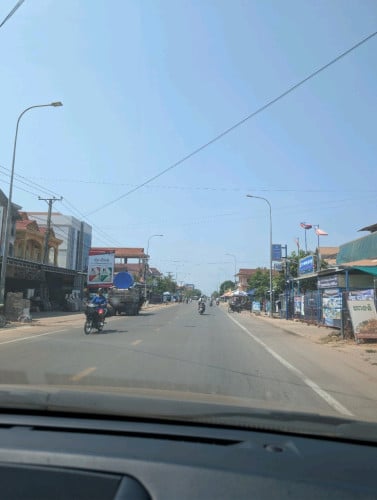 ដីលក់ នៅក្នុងក្រុងសៀមរាប នៅជិតផ្សារក្រោមសៀមរាប ភូមិវិហារចិន សង្កាត់ស្វាយដង្គំ ទំហំដី 6.5×30m