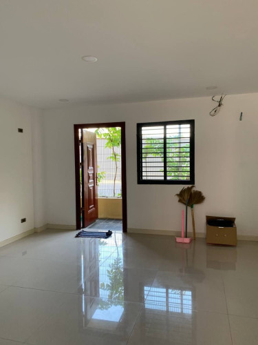 ផ្ទះអាជីវកម្មលក់ ក្រោយAeon2 ភ្នំពេញថ្មី​ សែនសុ​ខ​