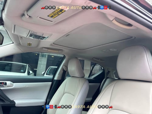 មេឡានកំពូល Lexus CT200H 2011” ប្រផេះ ហ្វូលកប់សេរី full Premium advanced Performance