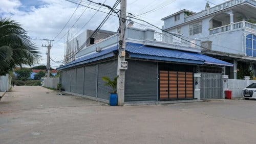 ផ្ទះកែង shop house ឡាយគង់​ ចោមចៅផ្លូវជាតិលេខ3