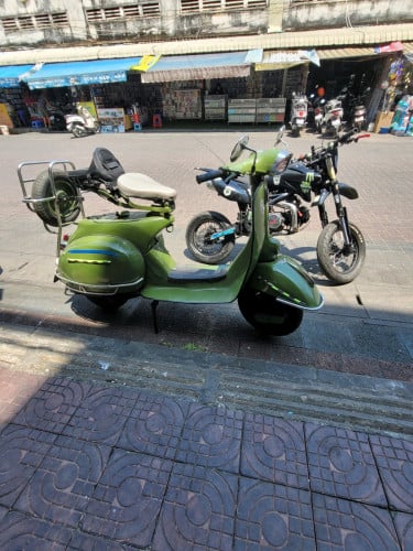 លក់Vespa Sprint សេរីចាស់ឆ្នាំ់1963តំលៃ1100$tel:081779779