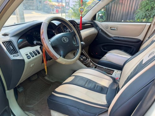 ឆ្នាំ02 លក់11800$
