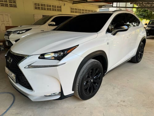 2015 Lexus NX200t up F-sport
