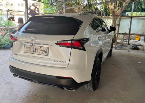 2015 Lexus NX200t up F-sport