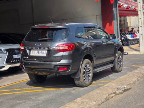 2021 EVEREST titanium