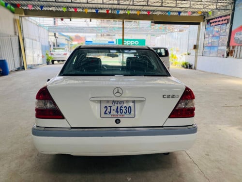 C220 ឆ្នាំ1996 ជិះ អែម មានហ្គែសរួច សុីតិច 3500$
