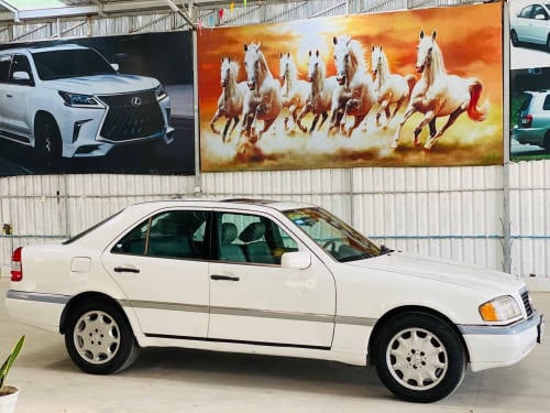 C220 ឆ្នាំ1996 ជិះ អែម មានហ្គែសរួច សុីតិច 3500$