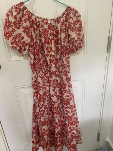 Resell ពាក់បានម្ដងfloral dress