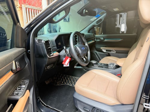 Ford Everest Titanium Full option ម្ចាស់ដើម ,Year:2024