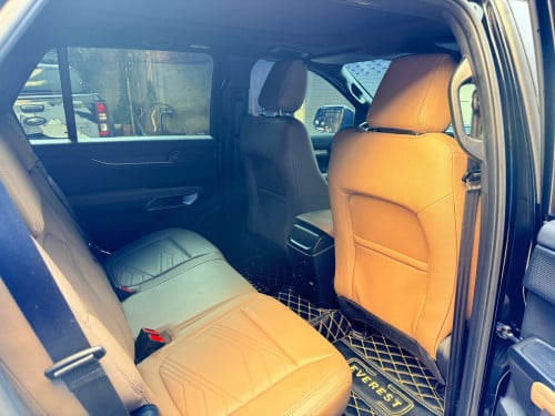 Ford Everest Titanium Full option ម្ចាស់ដើម ,Year:2024