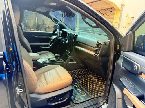 Ford Everest Titanium Full option ម្ចាស់ដើម ,Year:2024