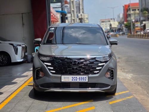 HYUNDAI CUSTIN 2025