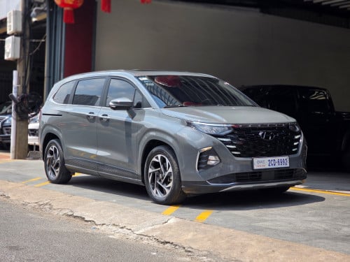 HYUNDAI CUSTIN 2025