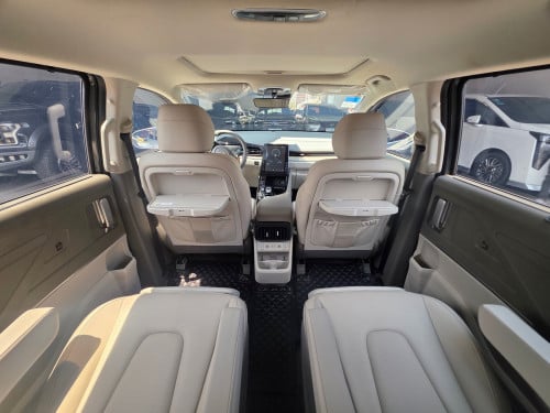 HYUNDAI CUSTIN 2025
