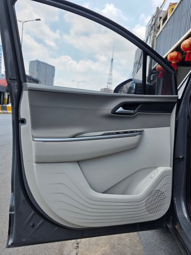 HYUNDAI CUSTIN 2025