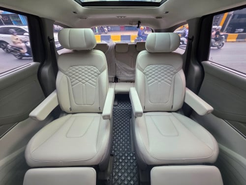 HYUNDAI CUSTIN 2025