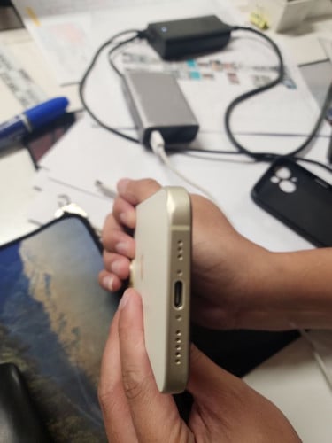 Iphone 15 CH sim2