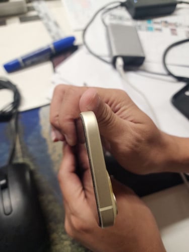 Iphone 15 CH sim2