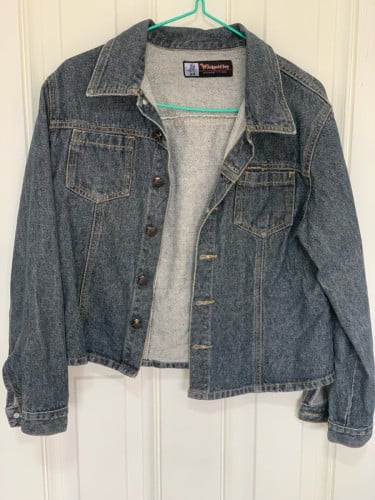 Resell ពាក់បានម្ដងjean jacket