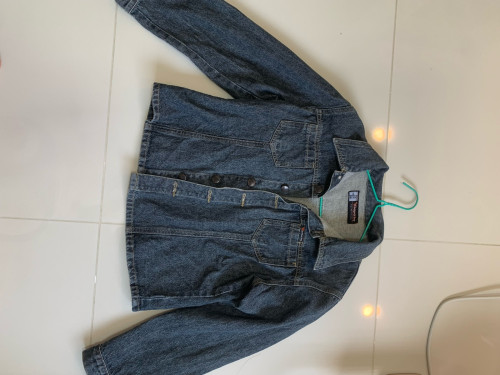 Resell ពាក់បានម្ដងjean jacket