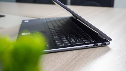Lenovo Yoga7 2-in1 16IML9