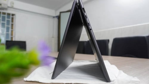 Lenovo Yoga7 2-in1 16IML9