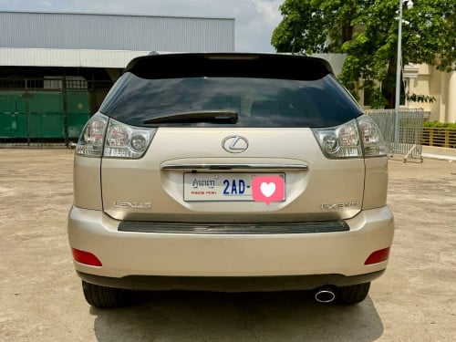 Lexus 330 ឆ្នាំ04 ប៉ុង1ម្ចាស់ដេីមដែកបាតស្អាតខ្ចីរំលស់សុត100%បាន