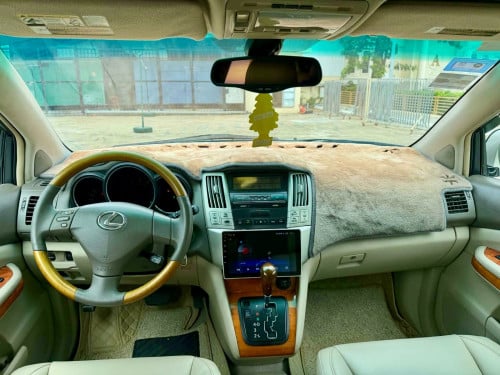 Lexus 330 ឆ្នាំ04 ប៉ុង1ម្ចាស់ដេីមដែកបាតស្អាតខ្ចីរំលស់សុត100%បាន