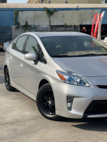 Prius 2012 Option up3 ឡានស្អាត