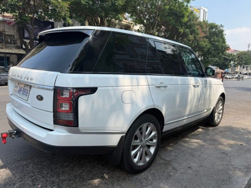 Rang Rover Vogue Autobiography ឆ្នាំ2014 full option ទឹកថ្នាំស្រុិនម៉ាជុំ100% (ម៉ាស៊ូត)