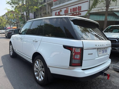 Rang Rover Vogue Autobiography ឆ្នាំ2014 full option ទឹកថ្នាំស្រុិនម៉ាជុំ100% (ម៉ាស៊ូត)