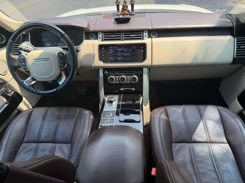 Rang Rover Vogue Autobiography ឆ្នាំ2014 full option ទឹកថ្នាំស្រុិនម៉ាជុំ100% (ម៉ាស៊ូត)