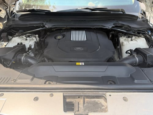 Rang Rover Vogue Autobiography ឆ្នាំ2014 full option ទឹកថ្នាំស្រុិនម៉ាជុំ100% (ម៉ាស៊ូត)