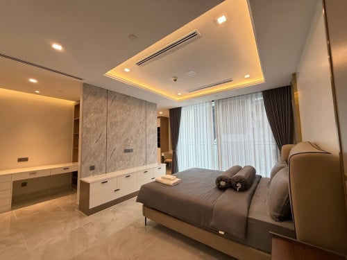 Resale Two Bedroom condo Parkland