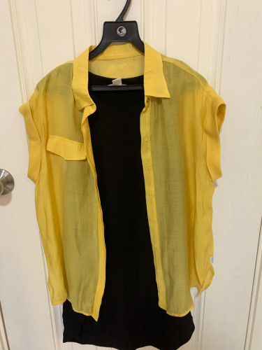 Resell ពាក់បានម្ដង Rose yellow shirt