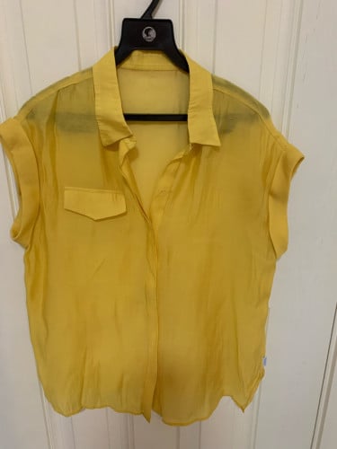 Resell ពាក់បានម្ដង Rose yellow shirt