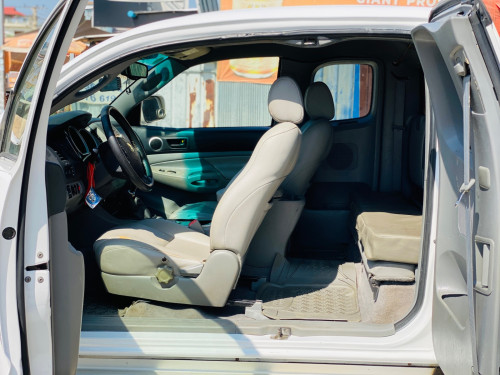 Tacoma 05 លេខដៃប៉ុង2 មានហ្គេសស្រាប់ 12500$