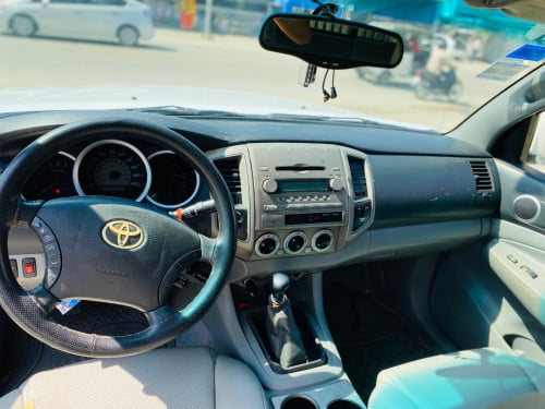 Tacoma 05 លេខដៃប៉ុង2 មានហ្គេសស្រាប់ 12500$