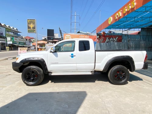 Tacoma 05 លេខដៃប៉ុង2 មានហ្គេសស្រាប់ 12500$