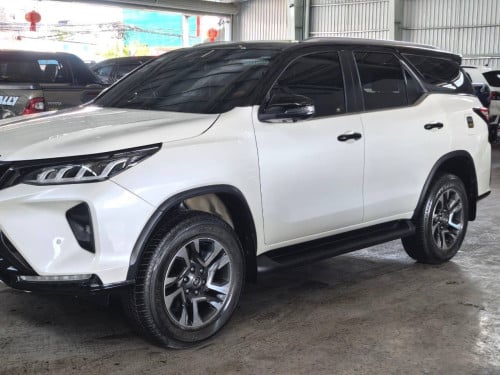 Toyota Fortuner 2021 Legender Full option