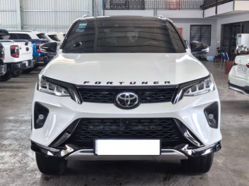 Toyota Fortuner 2021 Legender Full option