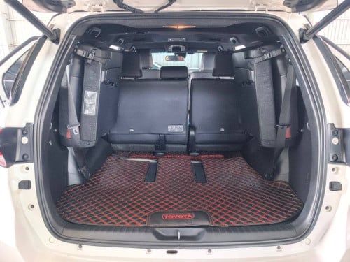 Toyota Fortuner 2021 Legender Full option